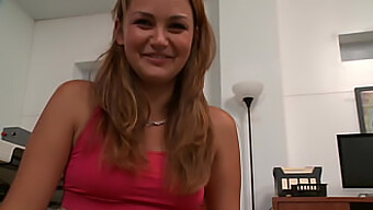 Allie Haze สนุกกับการแตกในหลังจากทดลองกับ sybian - ประสบการณ์ POV