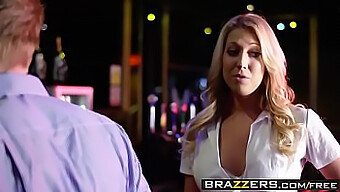 サマンサ・ベントレーの爆発的なオーガズム In Brazzers' Slut Wars: The Vagina Squirts Back