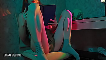 A Studious Girl'S Thoughts Turn To Erotic Self-Pleasure