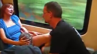 Un Trio Lors D'Une Balade En Train Allemande