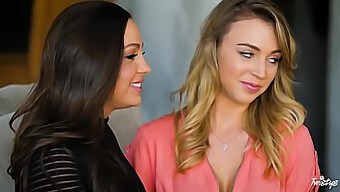 Abigail Mac och Zoey Taylor hänger sig åt sensuella kyssar och muntlig njutning