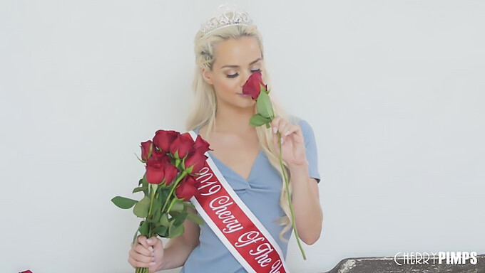 This stunning blonde demonstrates why she's the ultimate queen in this video