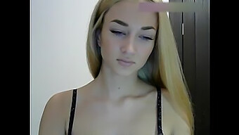 Fantastisk 18+ babe Astarta69s intime webcam-præstation på SupCams.com