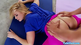 Fantastisk Yogainstruktør Aj Applegate Opptrer Deepthroat På Kamera