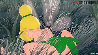 Tinker Bell Ägnar Sig Åt Ett Intimt Möte Medan En Annan Fe Observerar | Peter Pan-Inspirerad | Kort (Med Röd Klänning)