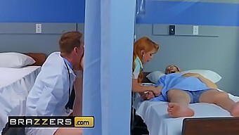 Une Fantaisie Fétiche Médicale Avec Une Rousse Aux Gros Seins Et Un Gros Cul