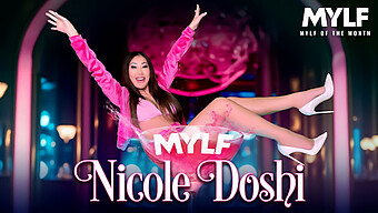 Những Tư Thế Và Sở Thích Tình Dục Yêu Thích Của Nicole Love