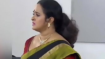 Mallu Aunty With Big Tits And Ass Gets Hot