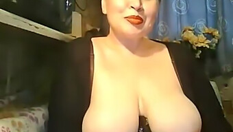 Mamans Matures Avec De Gros Seins En Webcam