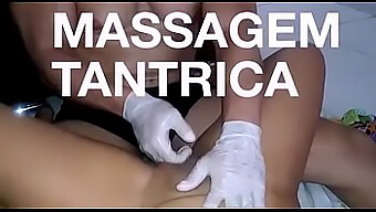 Intim Og Sensuel Massage Fører Til Kvindelig Orgasme