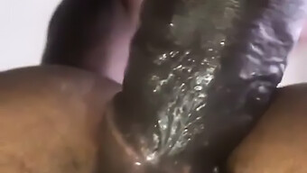 El Sexo Adolescente Con Una Chica Jamaicana Lleva A Un Creampie Y Una Corrida Facial