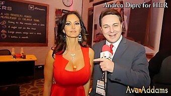 Ava Addams ยั่วหน้าอกของเธอให้ Andrea Di Pré ในวิดีโอเพลย์บอย